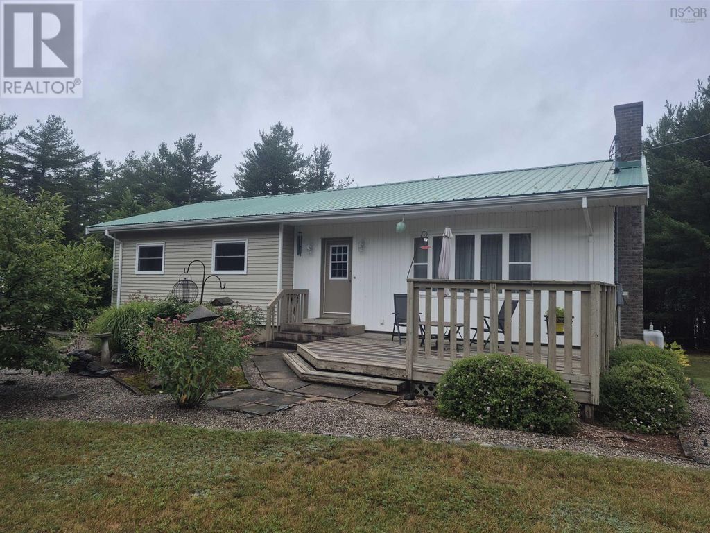 18 Maple Court, Martins River