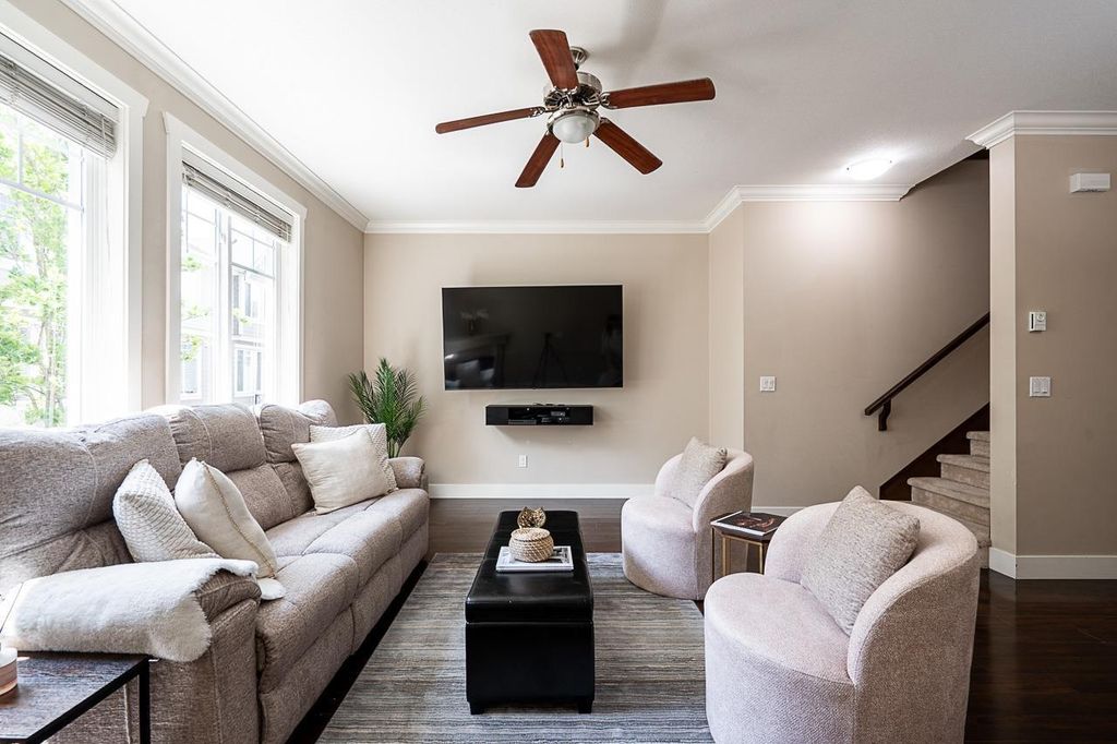 33 15399 Guildford Drive, Surrey