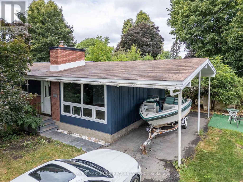 935 Goren Avenue, Ottawa