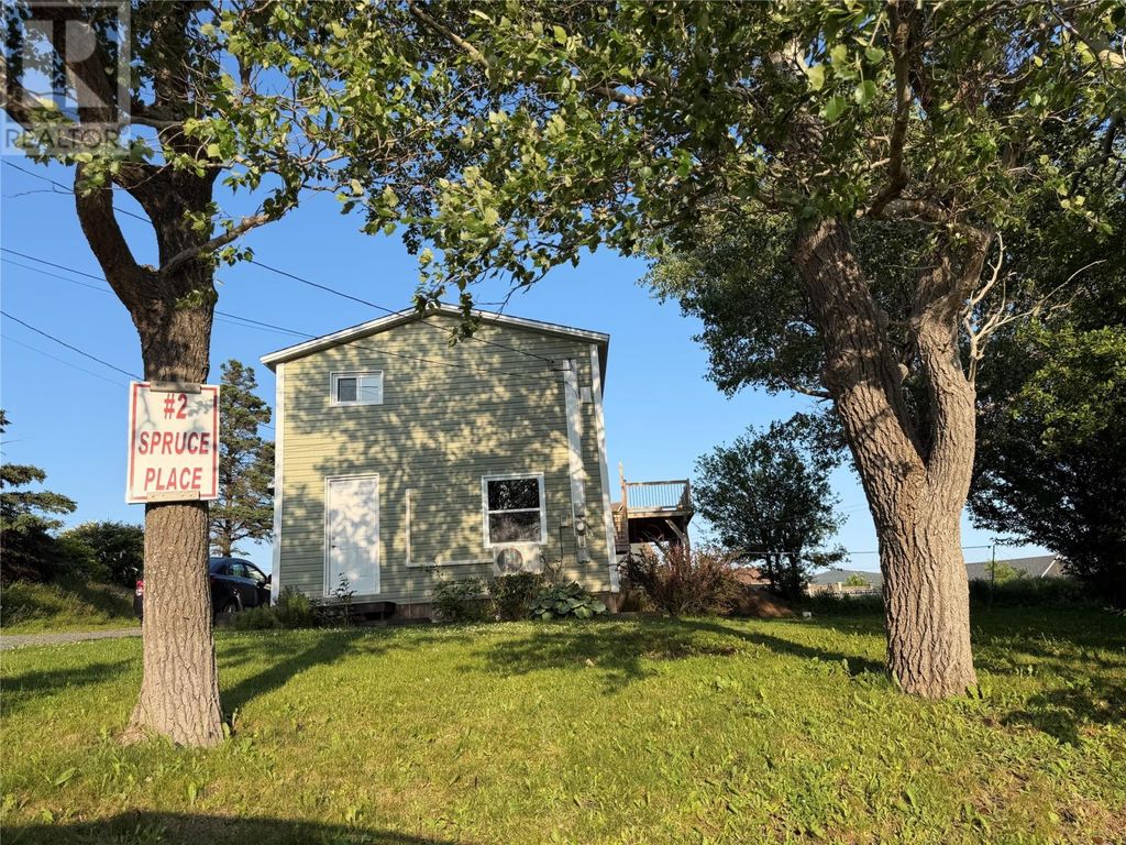 2 Spruce Place, Creston North