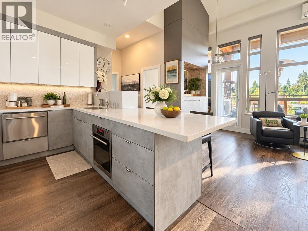 506 3602 Aldercrest Drive, North Vancouver