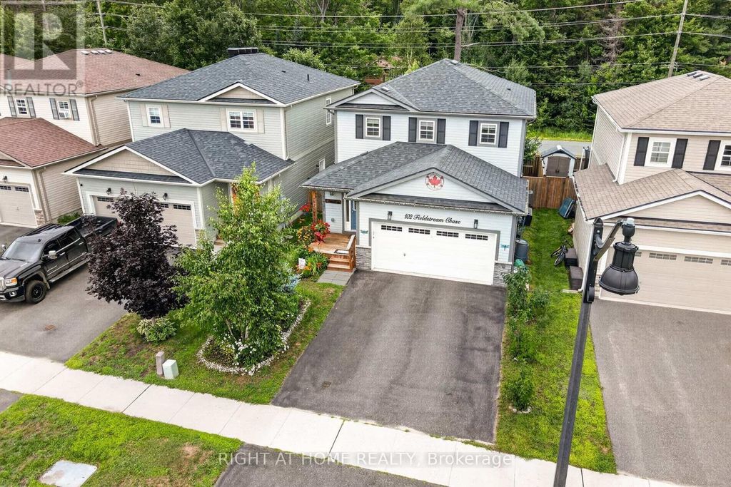 102 Fieldstream Chase, Bracebridge (macaulay)