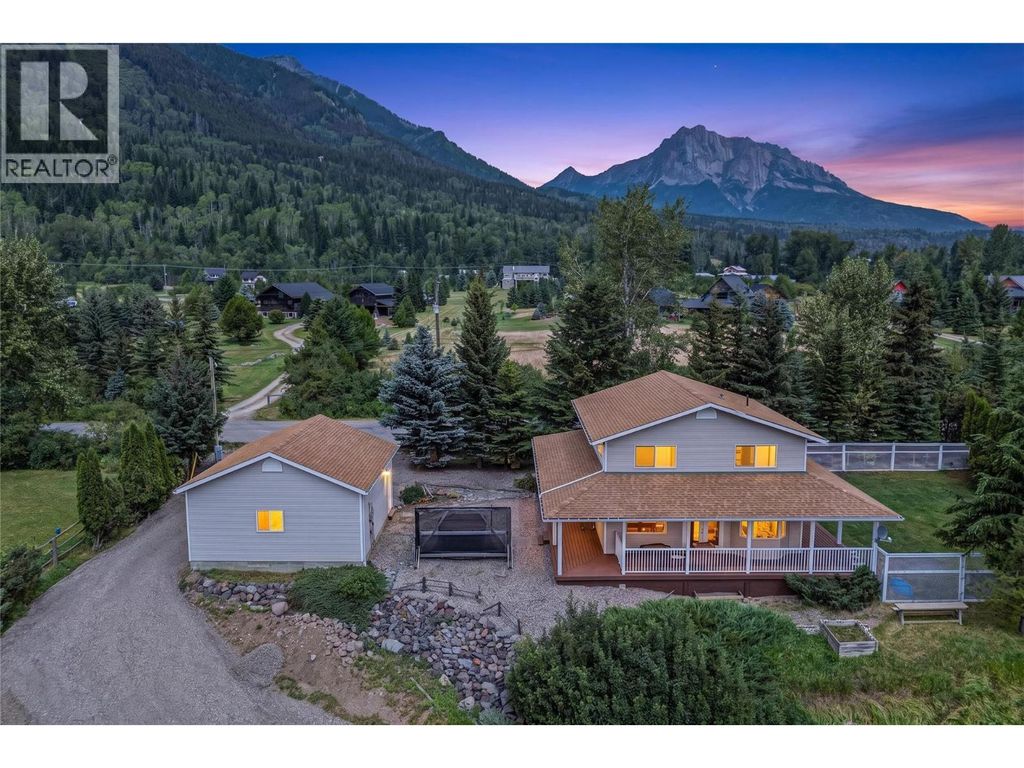 6152 Cunliffe Road Road, Fernie