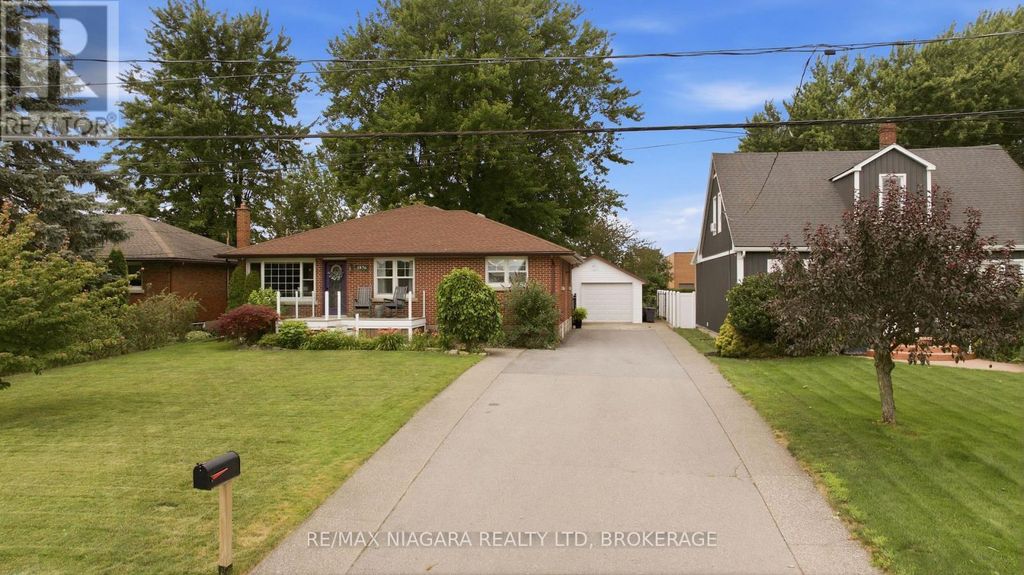 1876 Four Mile Creek Road, Niagara-On-The-Lake (virgil)