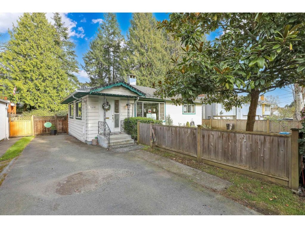 1554 Stevens Street, White Rock