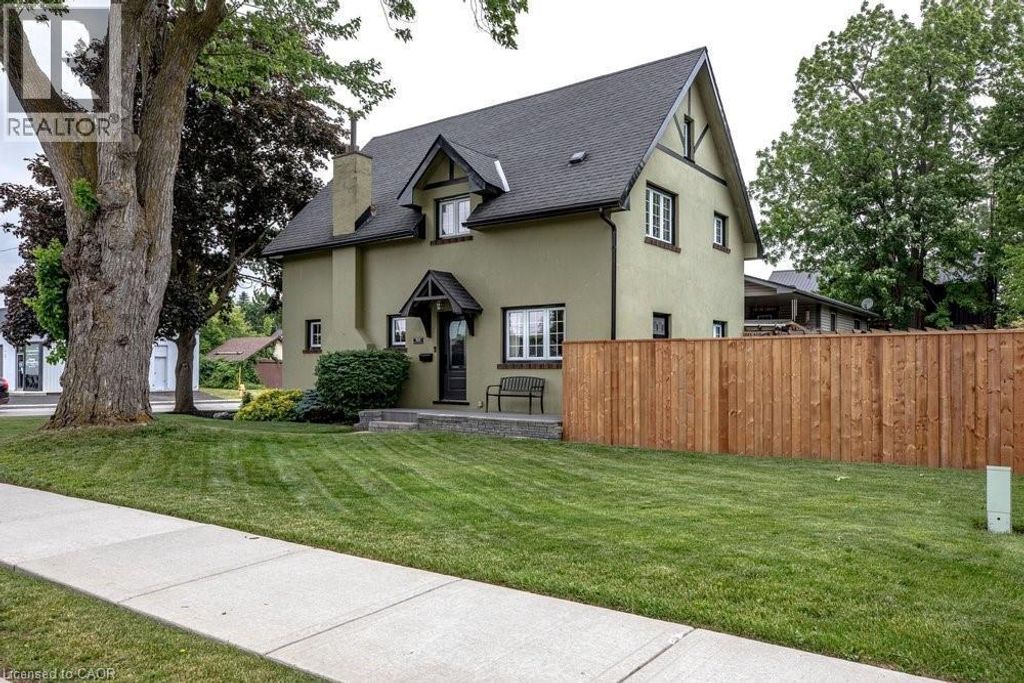 403 Broad Street E, Dunnville
