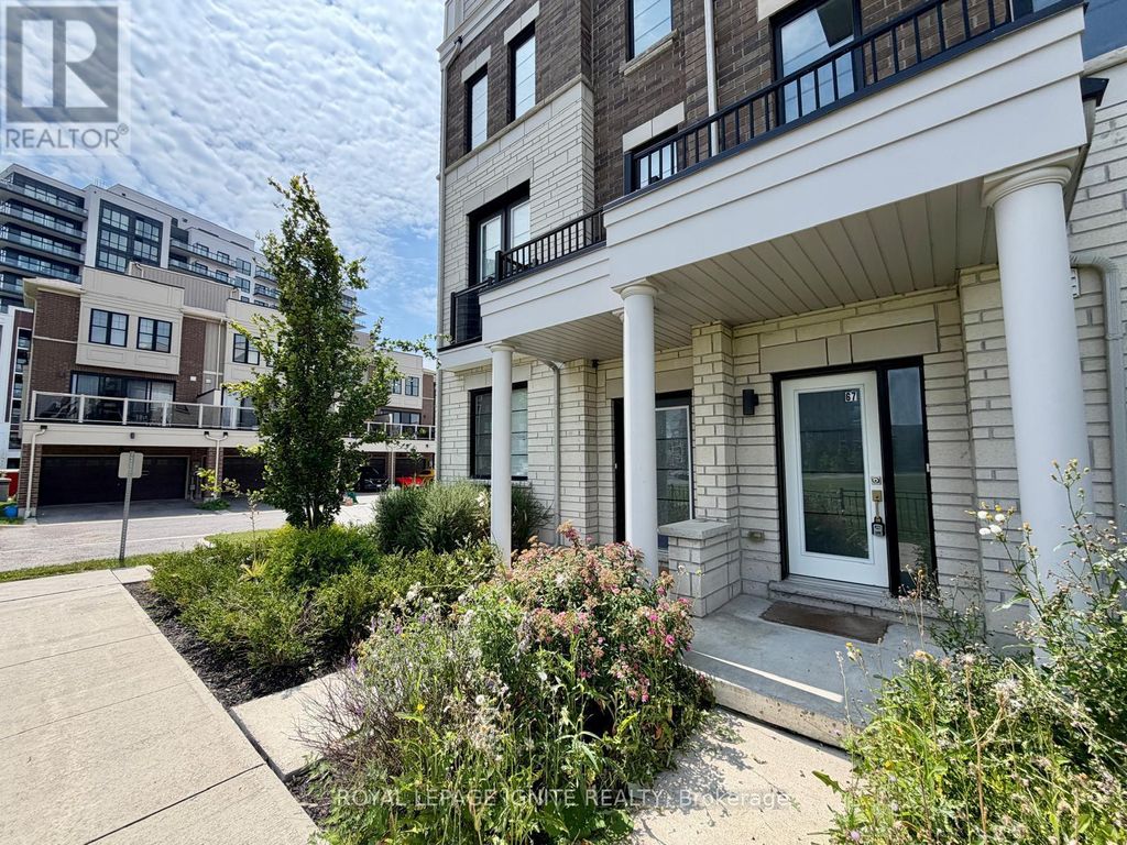67 King George Way, Clarington (bowmanville)