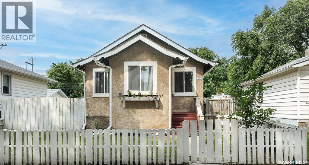 1223 C Avenue N, Saskatoon