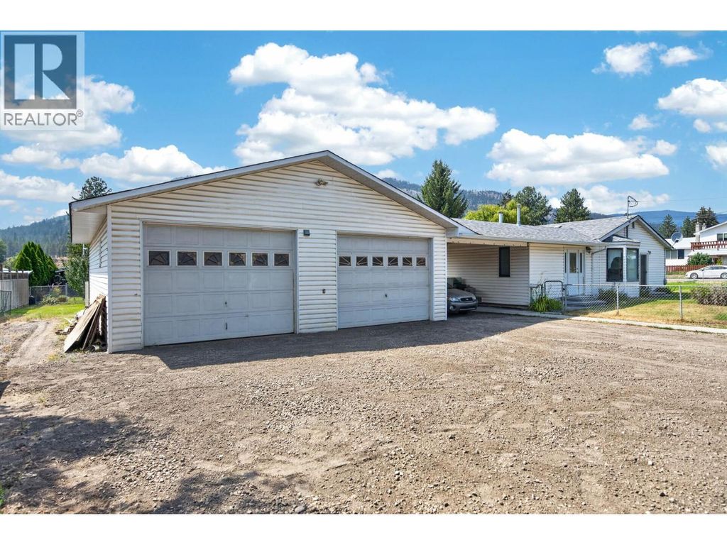 448 Woodward Avenue, Merritt