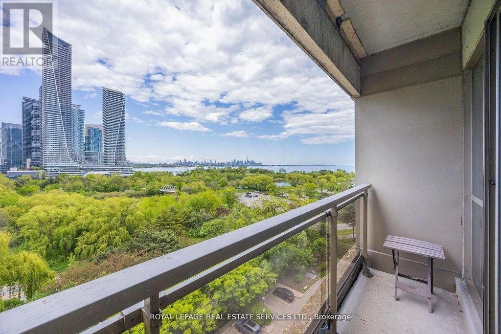 1010 - 2261 Lake Shore Boulevard W, Toronto (mimico)
