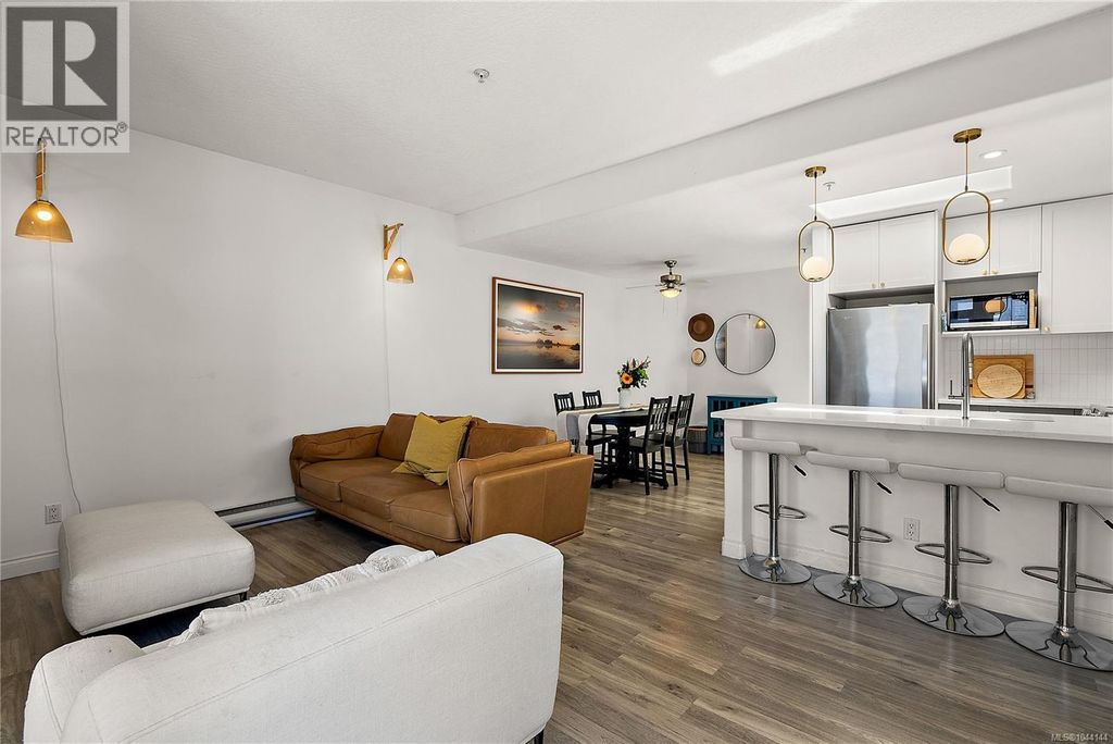 404 1258 Esquimalt Rd, Esquimalt