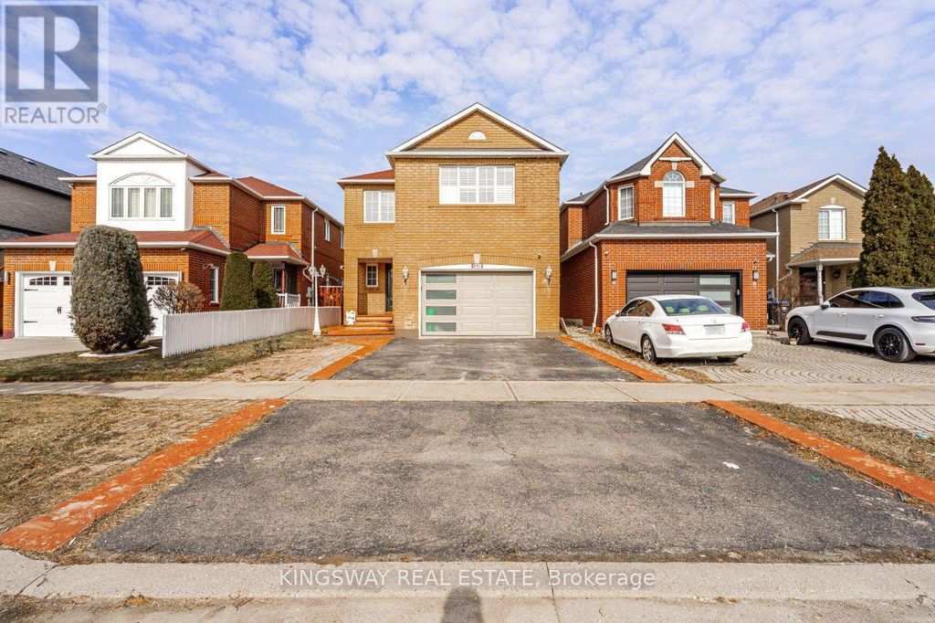 891 Stonebridge Avenue, Mississauga (east Credit)