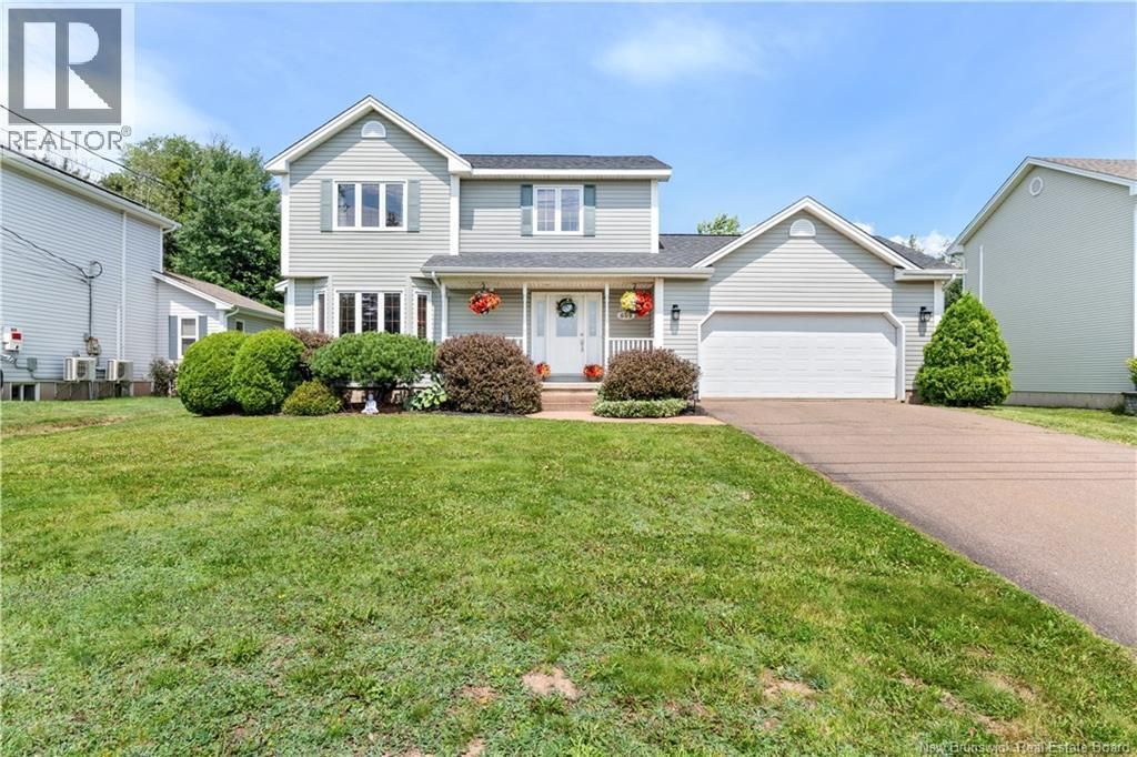 609 Clarence-cormier Street, Dieppe