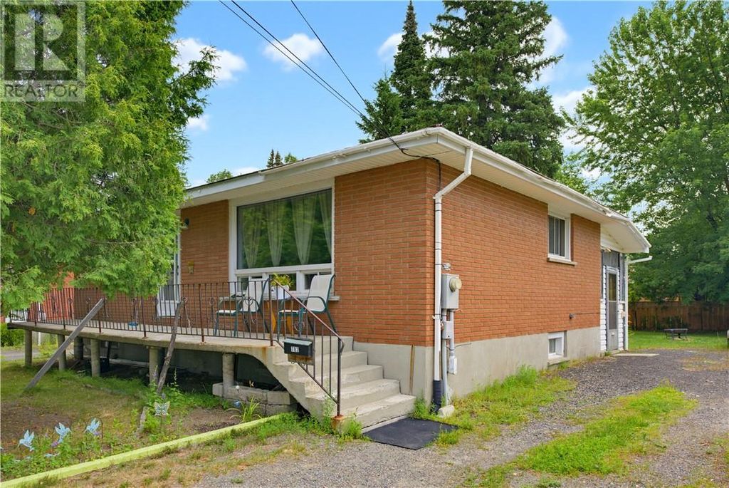 782 Westmount, Sudbury