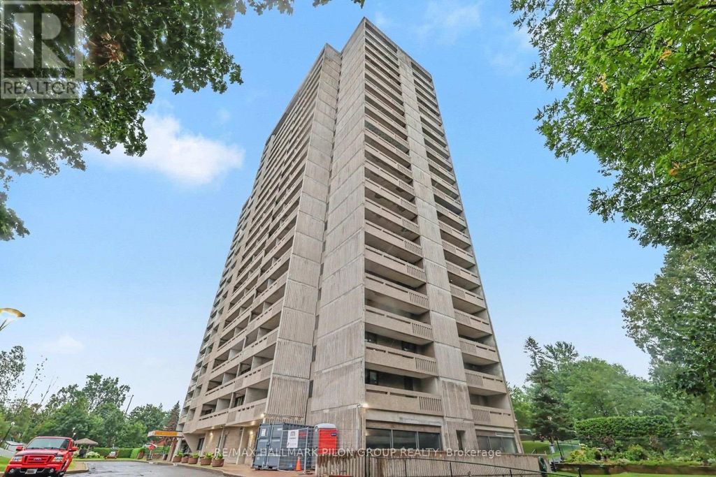 1305 - 415 Greenview Avenue, Ottawa