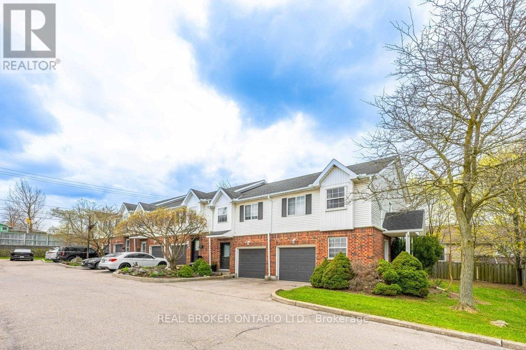 2 - 185 Highland Crescent, Kitchener