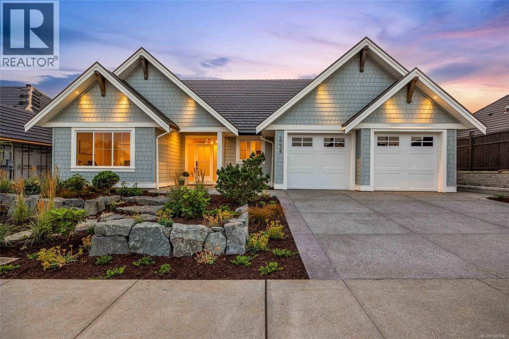 3234 Winchester Ave, Courtenay