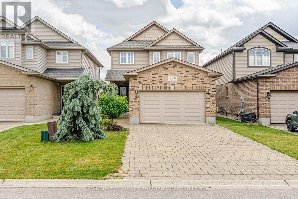 3288 Casson Way, London South (south W)