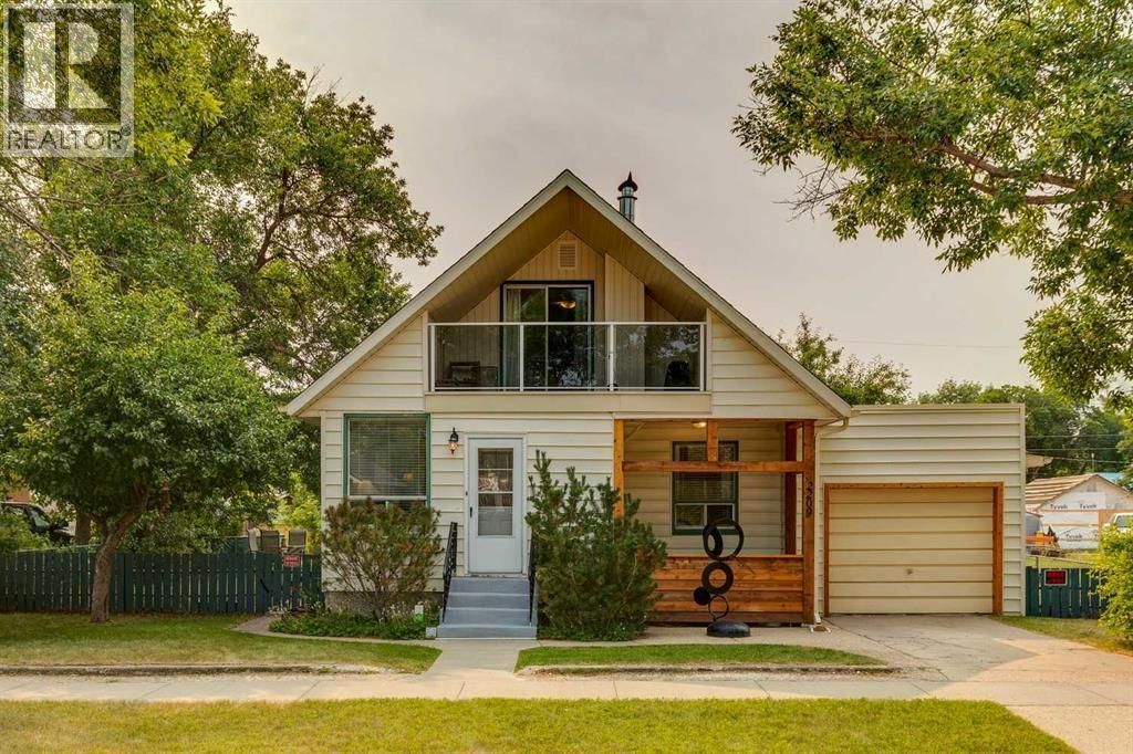 2209 22 Street, Nanton