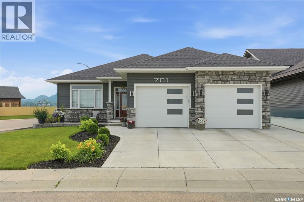 701 Casper Crescent, Warman