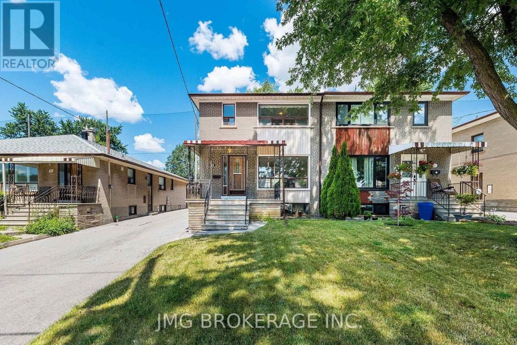 53 Foxrun Avenue, Toronto (downsview-Roding-Cfb)