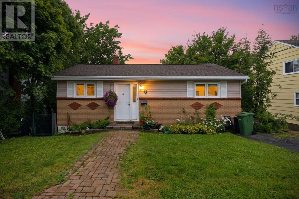 104 Joffre Street, Dartmouth
