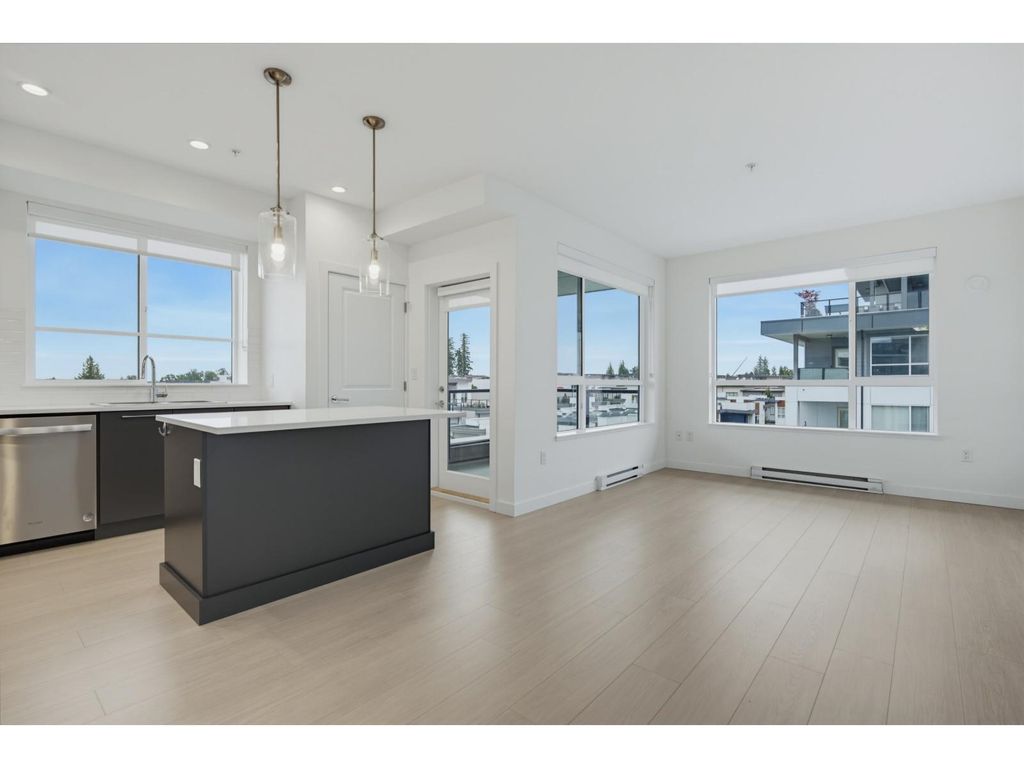 B503 20834 80 Avenue, Langley