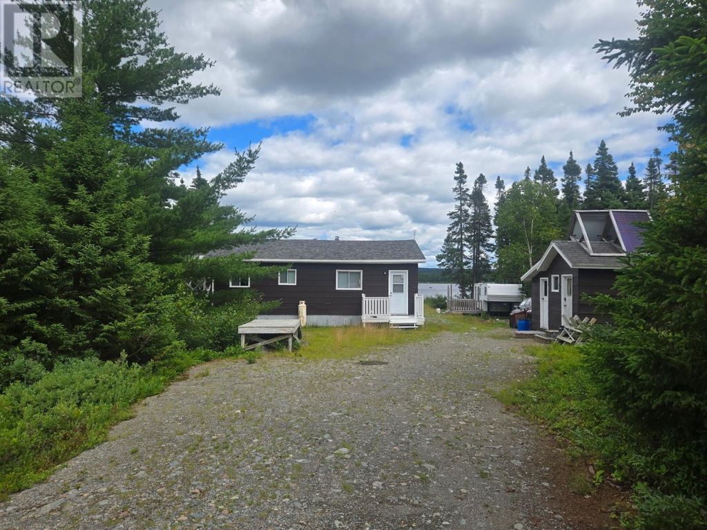 1 Sunday Pond Road, Bishops Falls