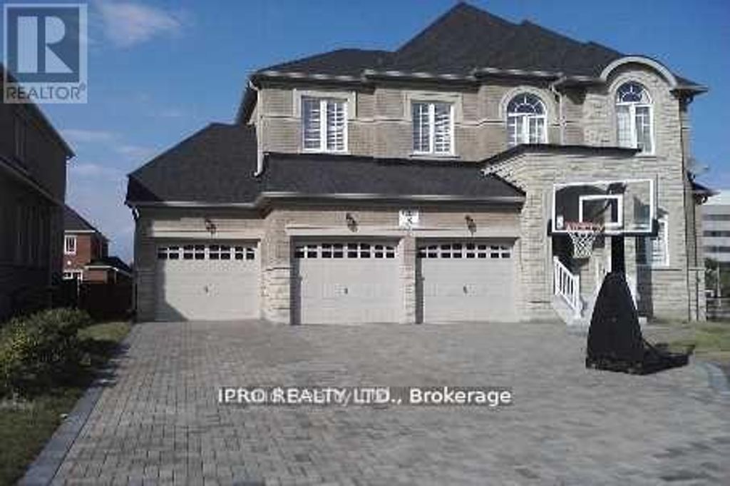 5116 Summersky Court, Mississauga (central Erin Mills)