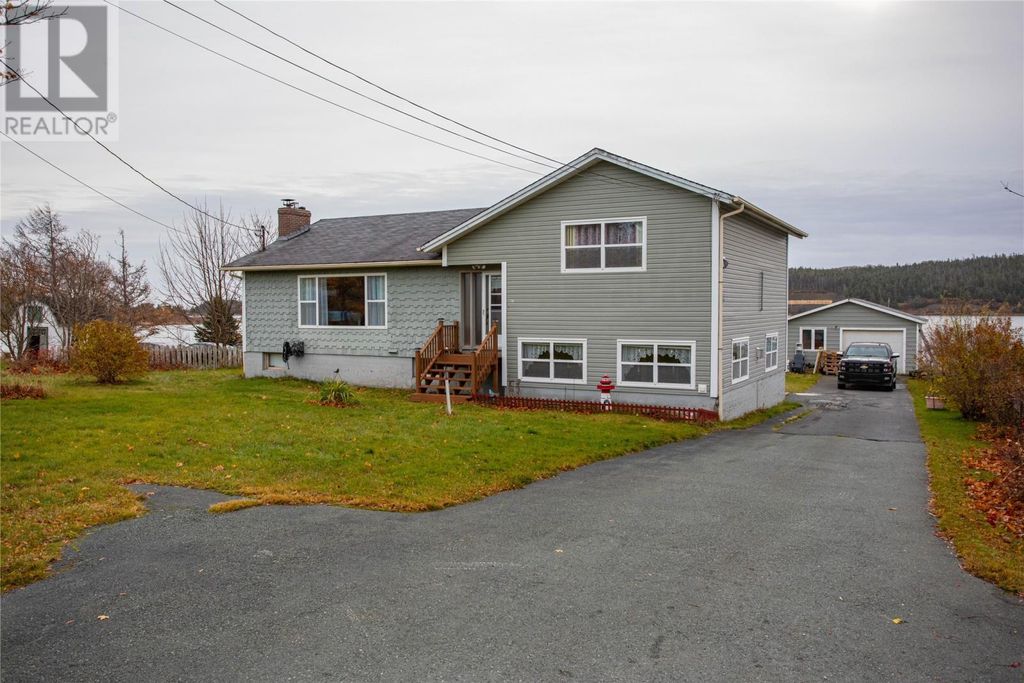 9-11 Pondside Road, Spaniards Bay