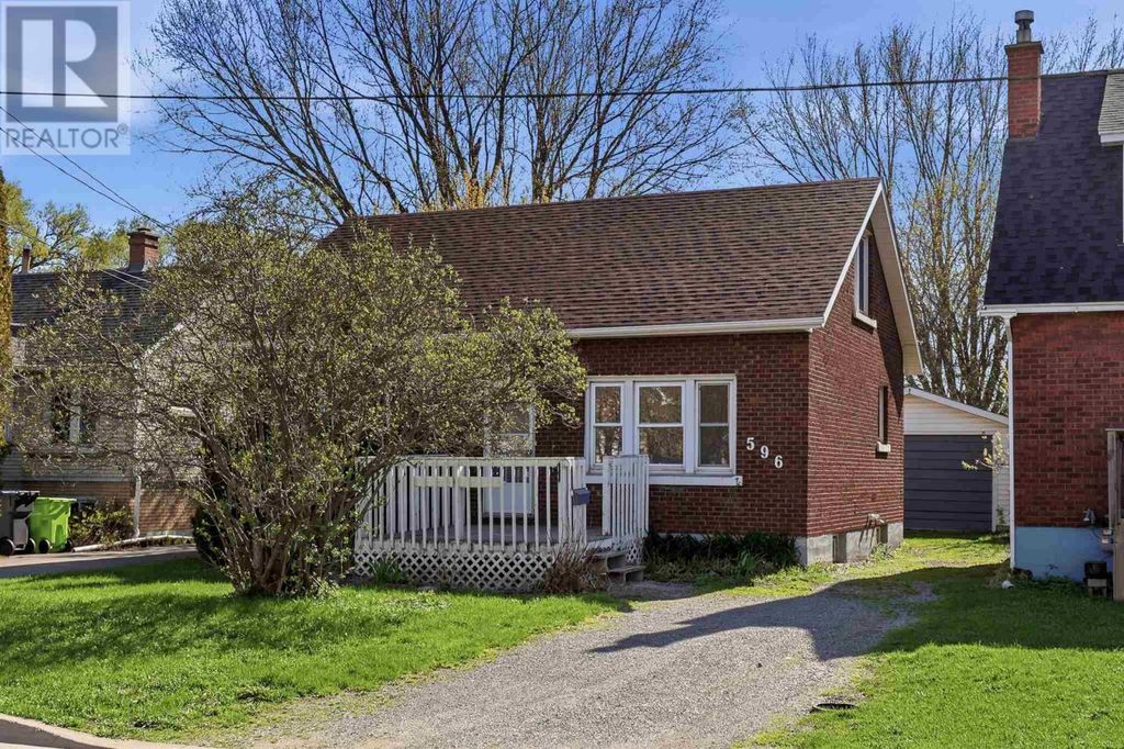 596 Sherbourne St, Sault Ste. Marie
