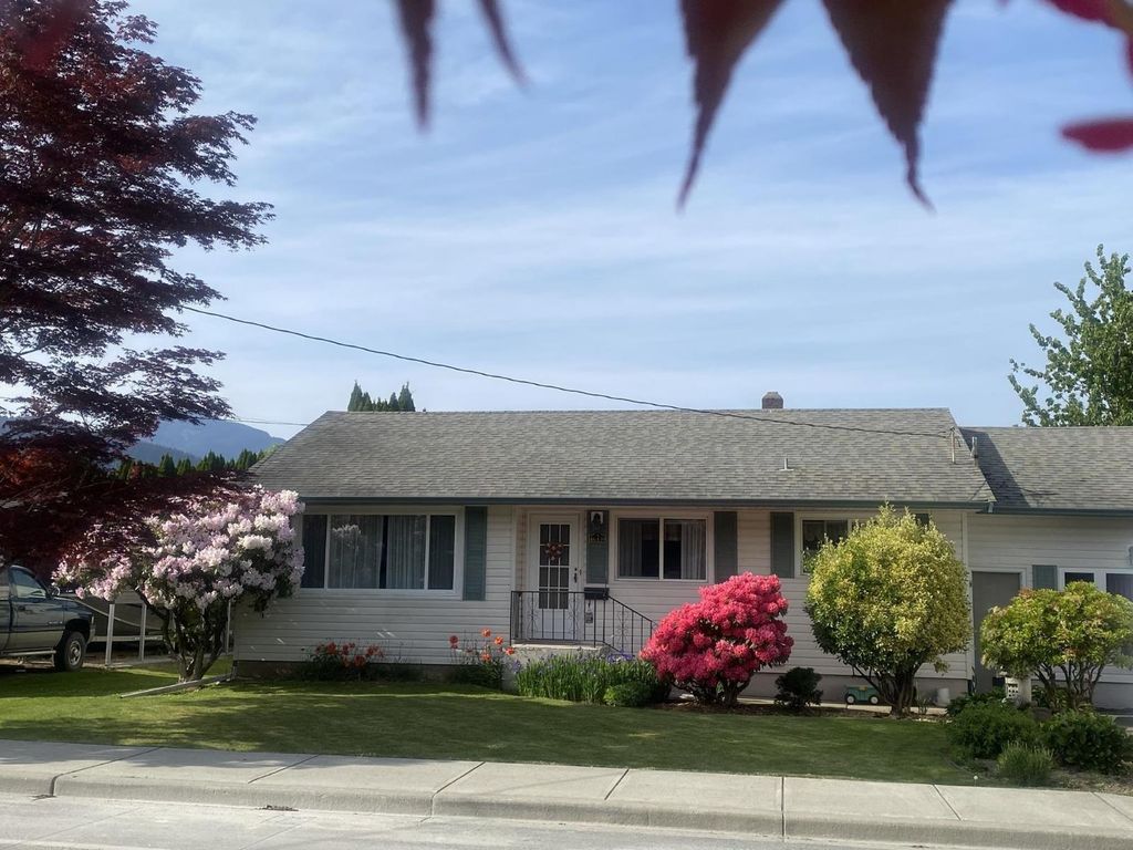 46439 Strathcona Road|fairfield Island, Chilliwack