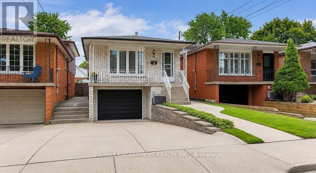 229 East 8th Street, Hamilton (centremount)