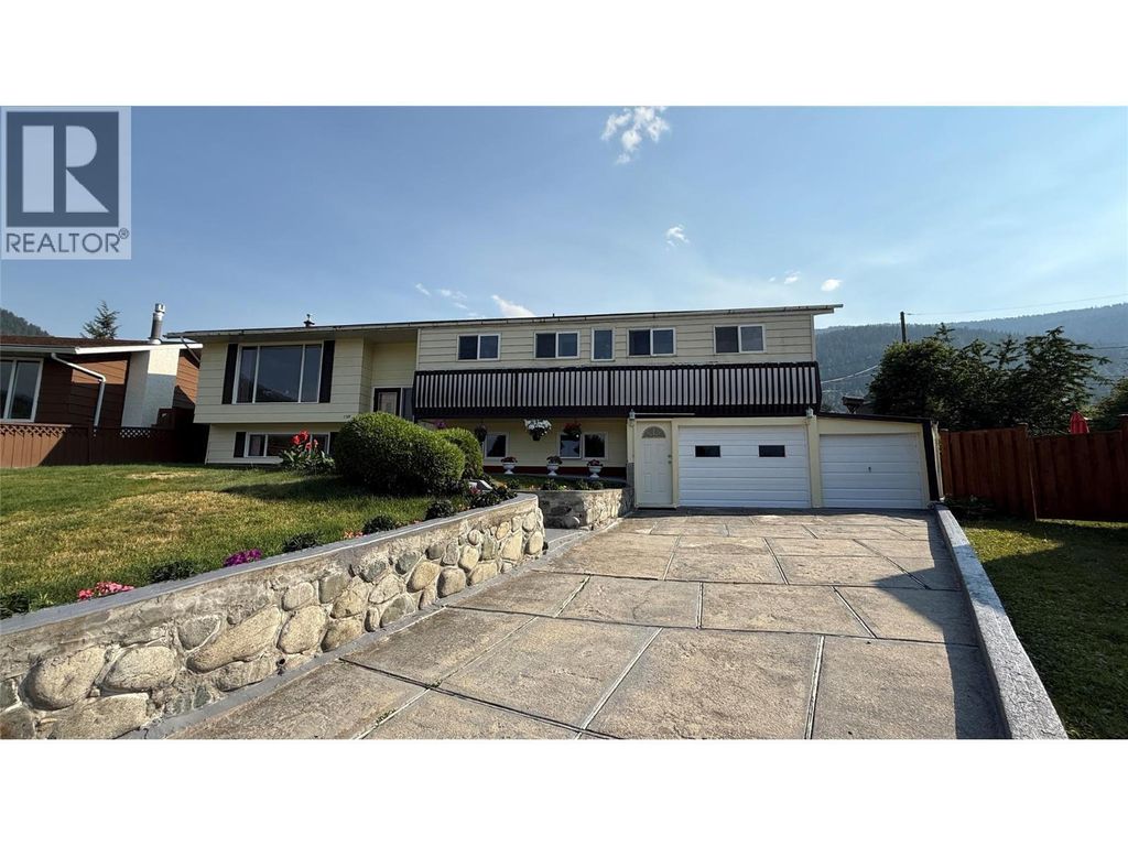 1705 Slocan Crescent, Nelson