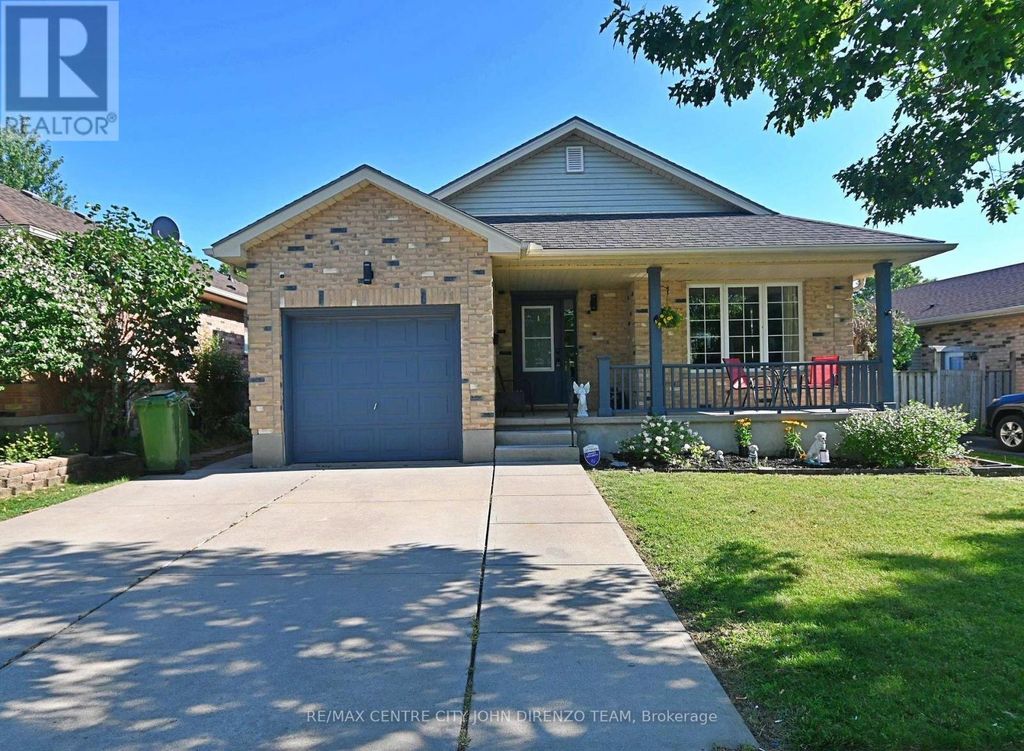 72 Axford Parkway, St. Thomas