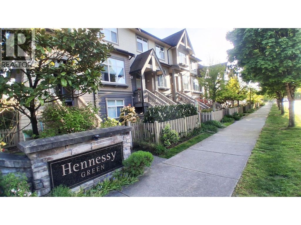 2 9800 Odlin Road, Richmond
