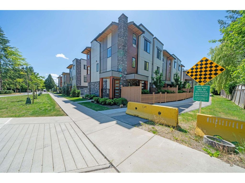 8 15950 Alder Place, Surrey