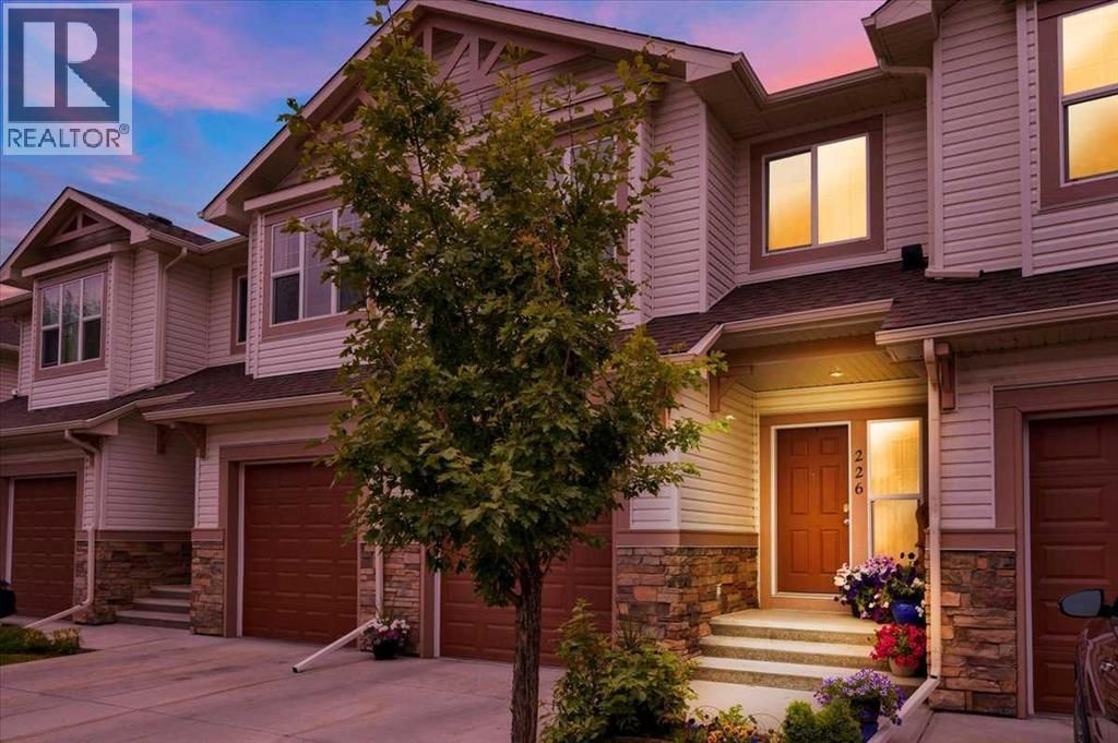 226 Sunset Point, Cochrane
