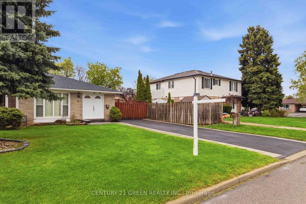 74 Davenport Crescent, Brampton (southgate)