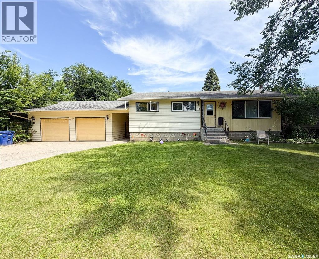 518 1st Street E, Meadow Lake