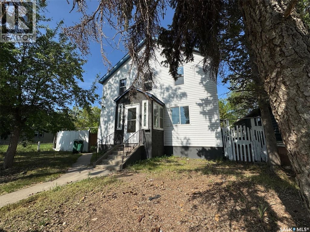 319 H Avenue S, Saskatoon