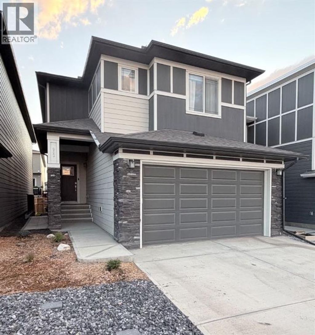 902 Bluerock Way Sw, Calgary
