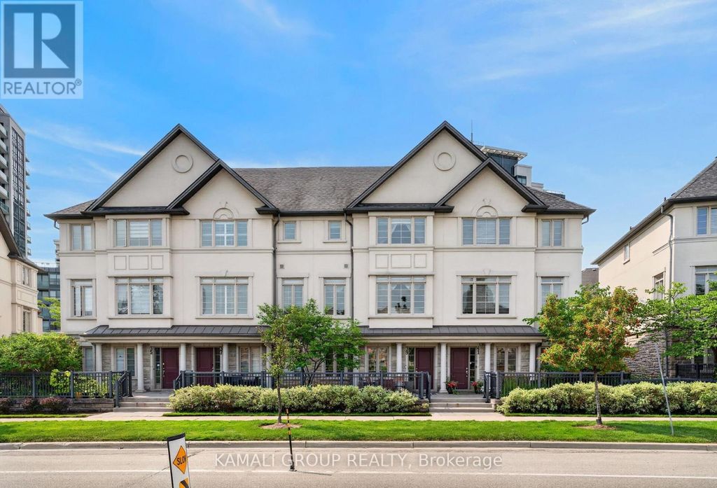 39 Beverley Glen Boulevard, Vaughan (beverley Glen)
