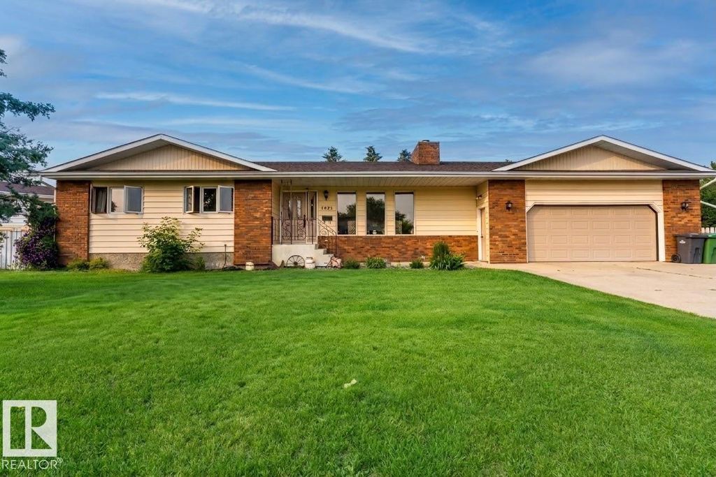 5825 52 St, Wetaskiwin