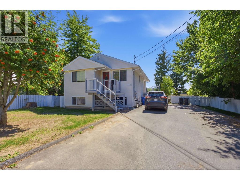 4449 Park Avenue, Terrace