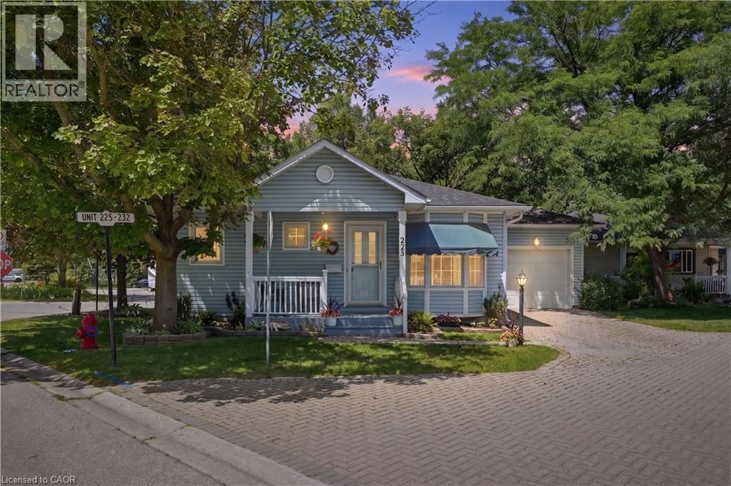 225 Silverbirch Boulevard, Mount Hope