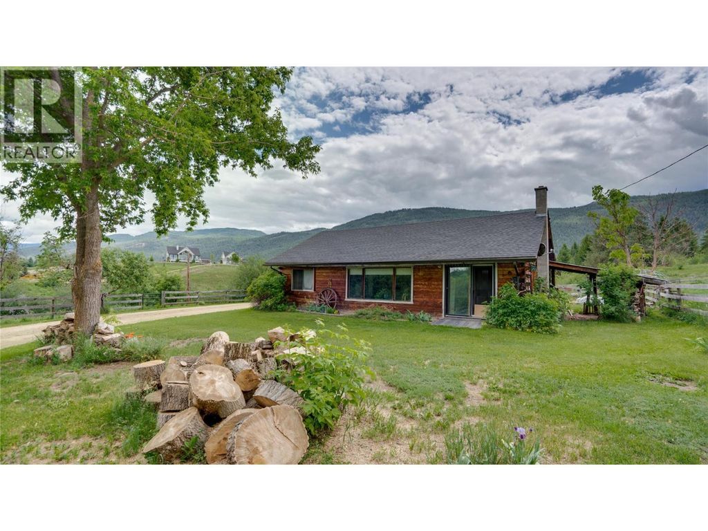 4878 Stepney Road, Spallumcheen