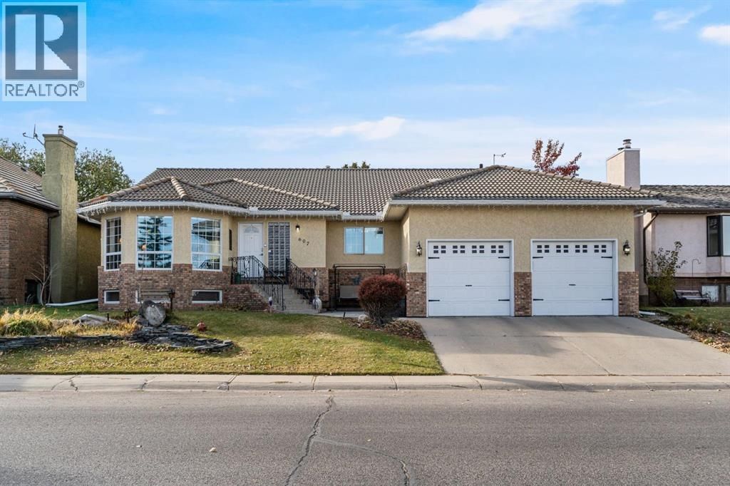 607 9 Street Se, High River