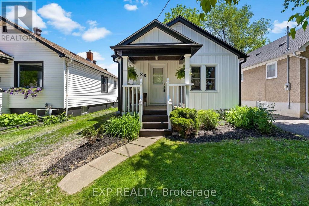 28 Grantham Avenue, St. Catharines (e. Chester)