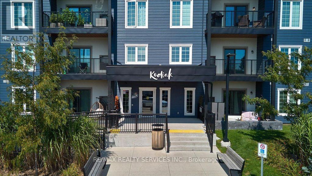 314 - 54 Koda Street, Barrie (holly)
